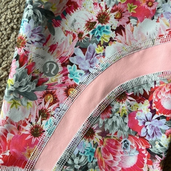 Lululemon Run Inspire Crop II Luxtreme Flowabunga Mini Multi/Bleached Coral - Picture 14 of 16